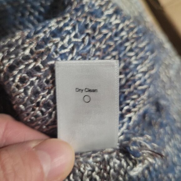 Coldwater Creek V-Neck Sweater - Blue Ombre - Picture 8 of 8